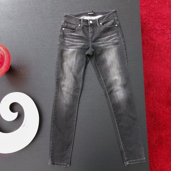 bebe Denim - bebe Distressed Black Skinny Jeans Size 27 / 4 Excellent Condition
